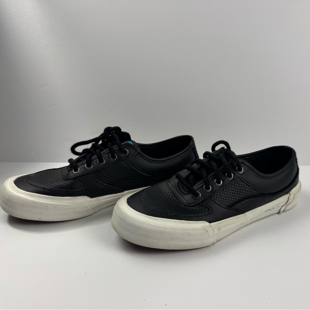 Sperry Soletide sneaker in Black and White size 7.5
